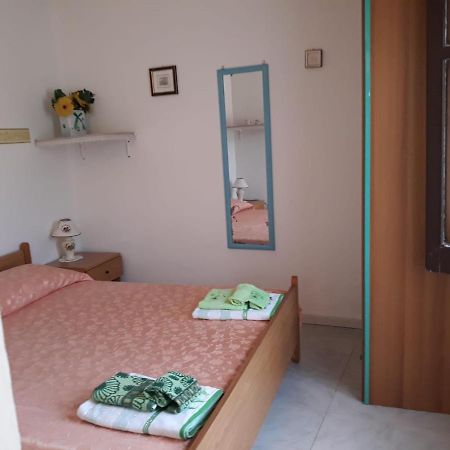 Vacanze La Strambaia 卡梅罗塔的码头 外观 照片