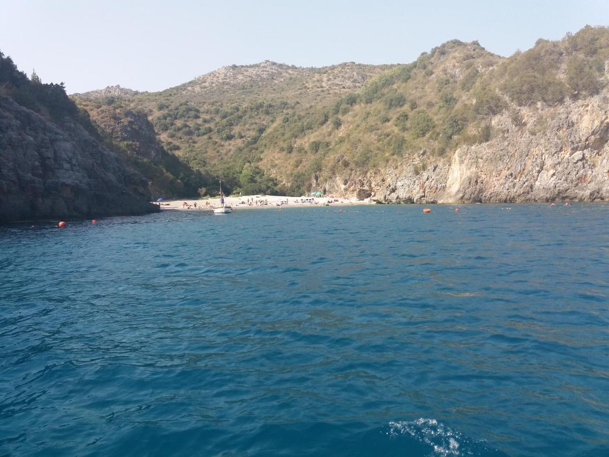 Vacanze La Strambaia 卡梅罗塔的码头 客房 照片